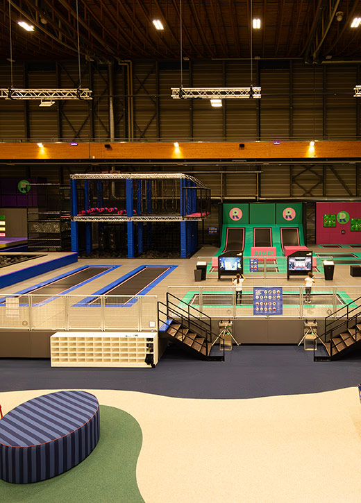 Parc de trampolines géant pour petits et grands – © La Ruche