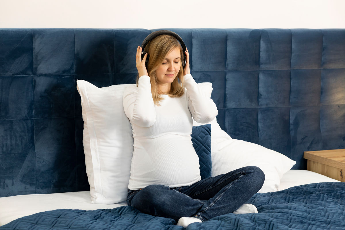 Séance d'hypnose prénatale HypnoNatal® pour futurs parents – © Bébé Coaching